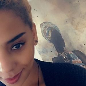 Meet your Posher, Saba